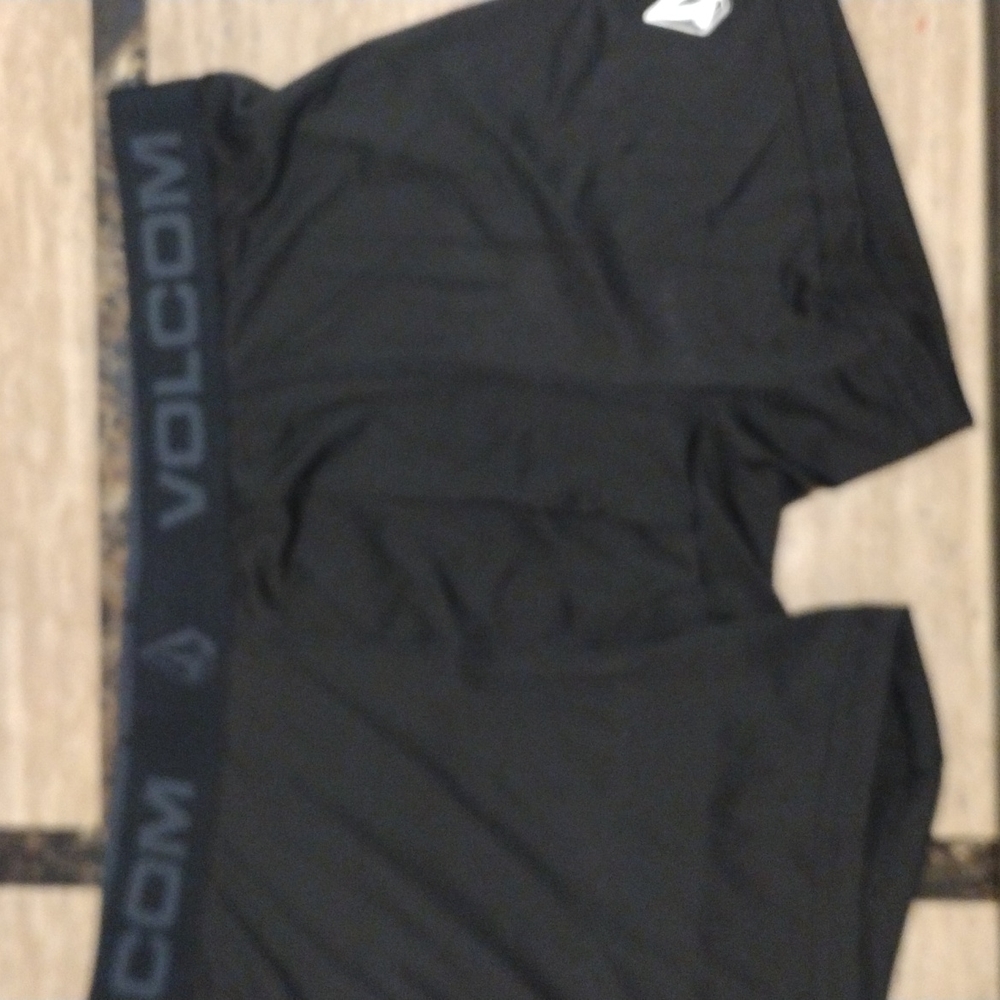 Volcom men 4 pk boxer briefs brand new